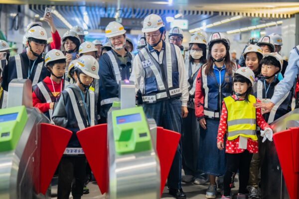 桃園捷運綠線首度開放參觀　張市長：親身感受公共建設背後辛勞